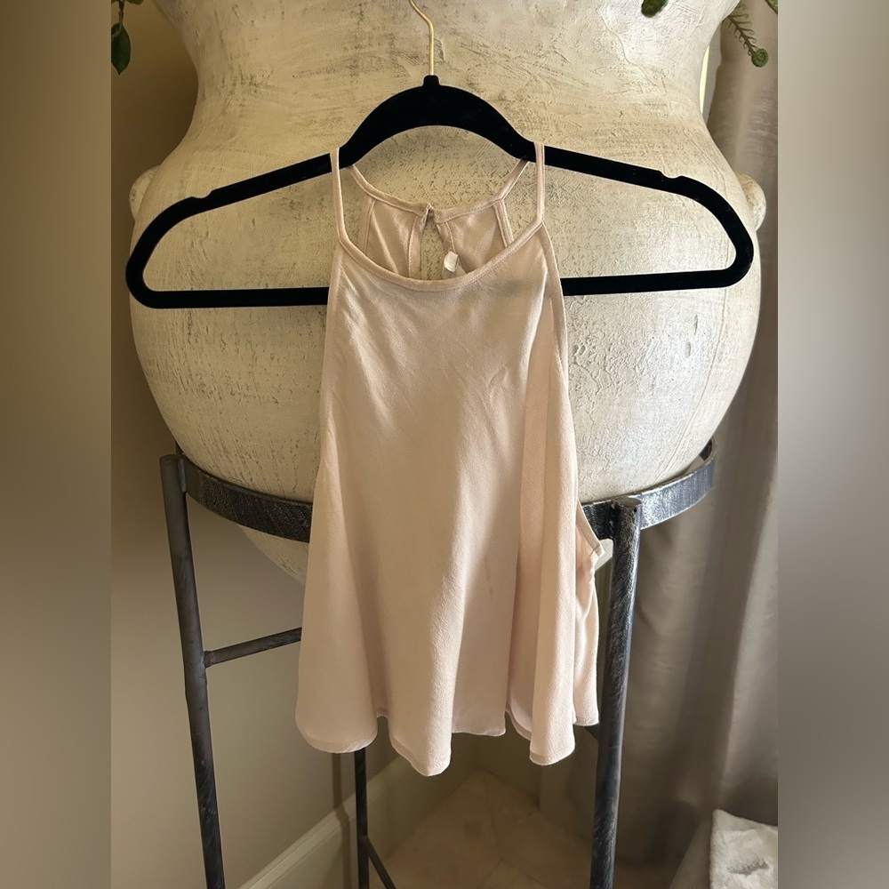 Pink halter top 🥞
